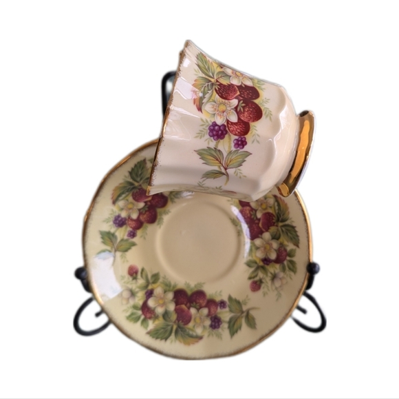 Staffordshire Elizabethan Strawberries Tea Cup - Picture 2 of 3